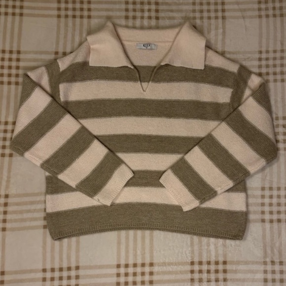 Grey Bandit Notch Neck Sweater - Picture 1 of 3